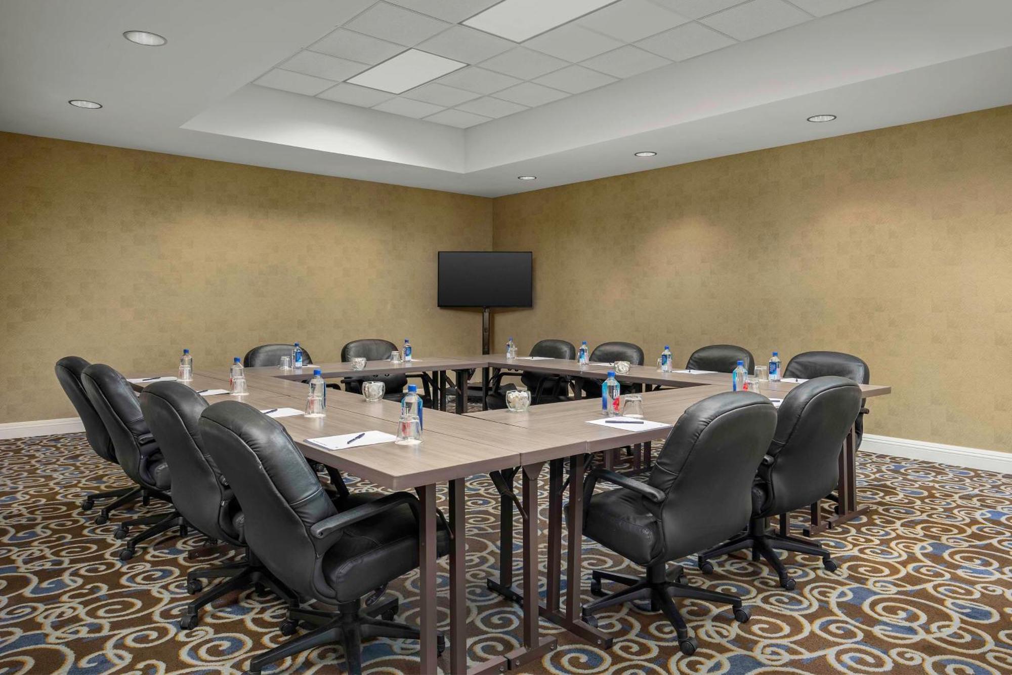 Doubletree By Hilton Chicago O'Hare Airport-Rosemont Hotel Ngoại thất bức ảnh