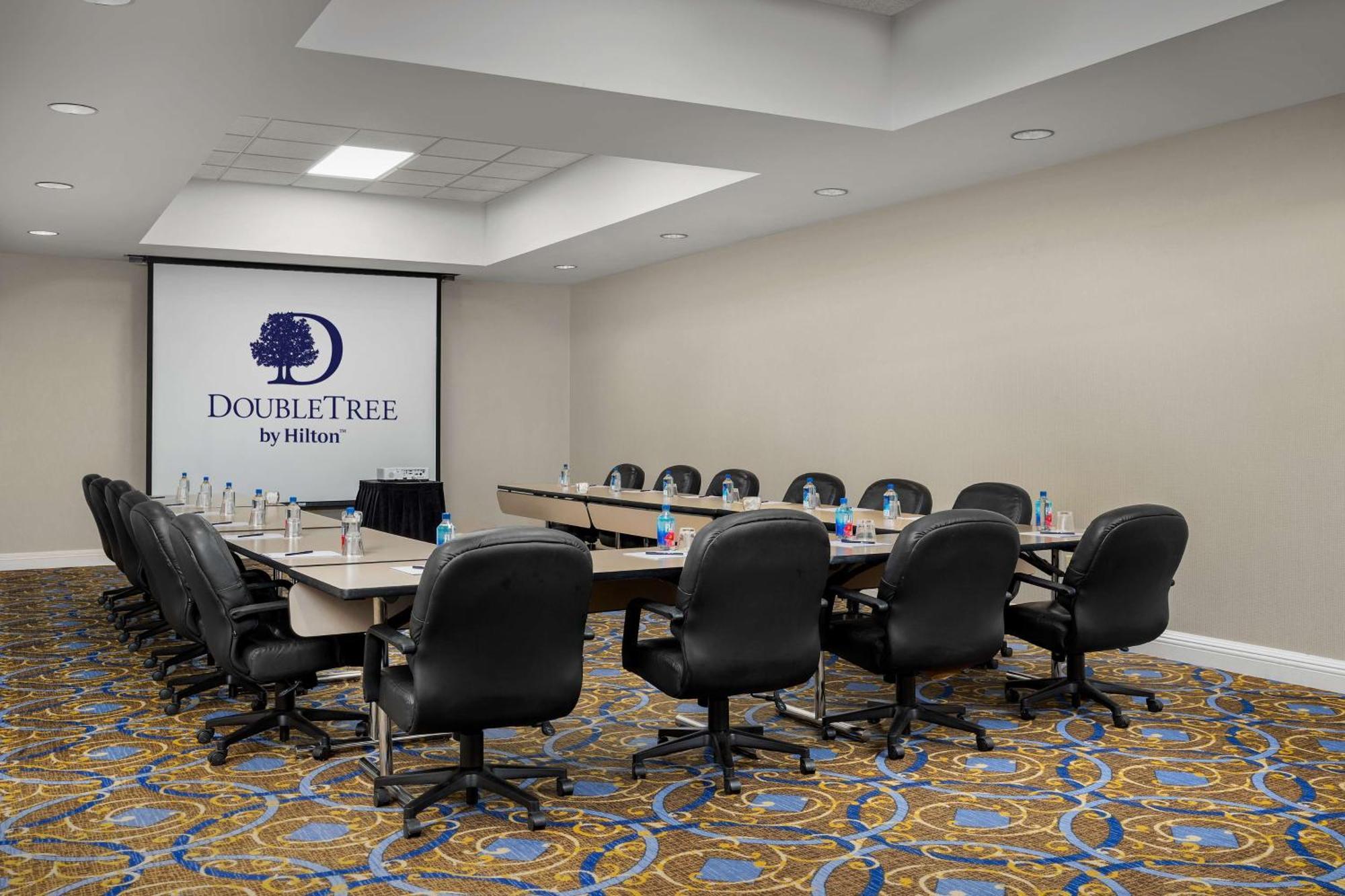 Doubletree By Hilton Chicago O'Hare Airport-Rosemont Hotel Ngoại thất bức ảnh
