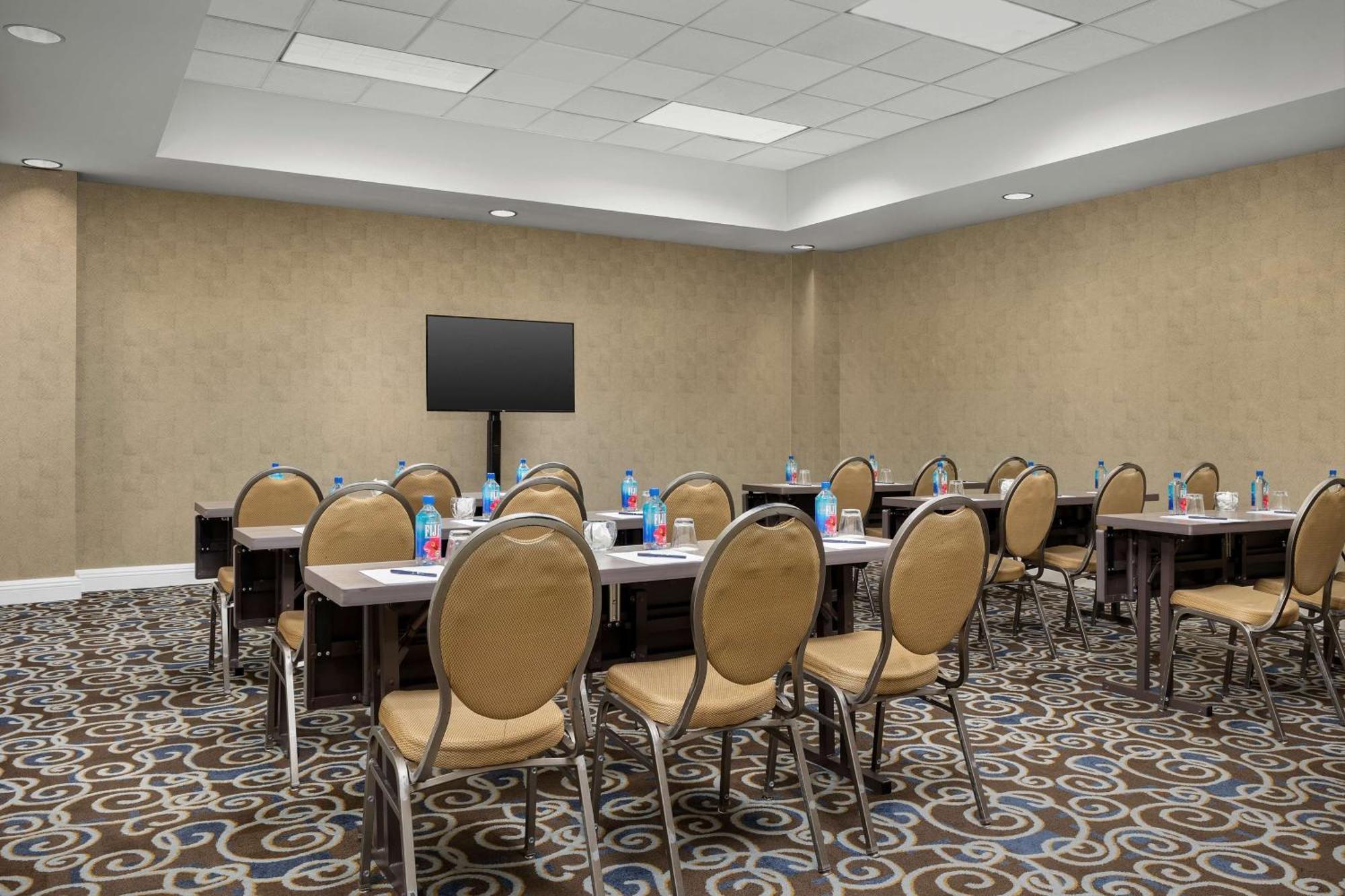 Doubletree By Hilton Chicago O'Hare Airport-Rosemont Hotel Ngoại thất bức ảnh