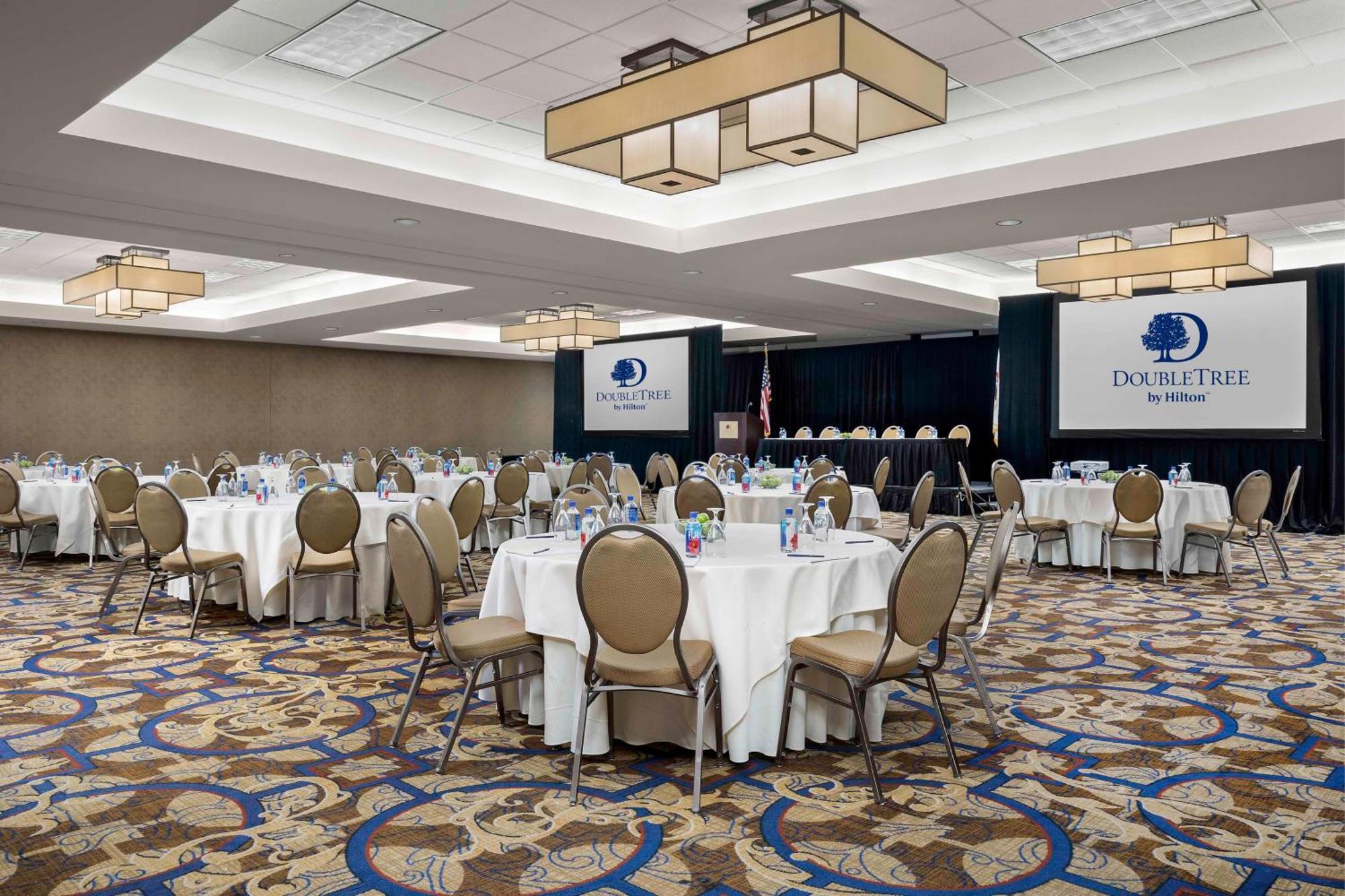 Doubletree By Hilton Chicago O'Hare Airport-Rosemont Hotel Ngoại thất bức ảnh